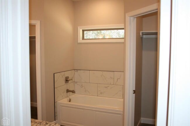 Building Photo - 3 Bedroom, 2 Bath in Nettleton!