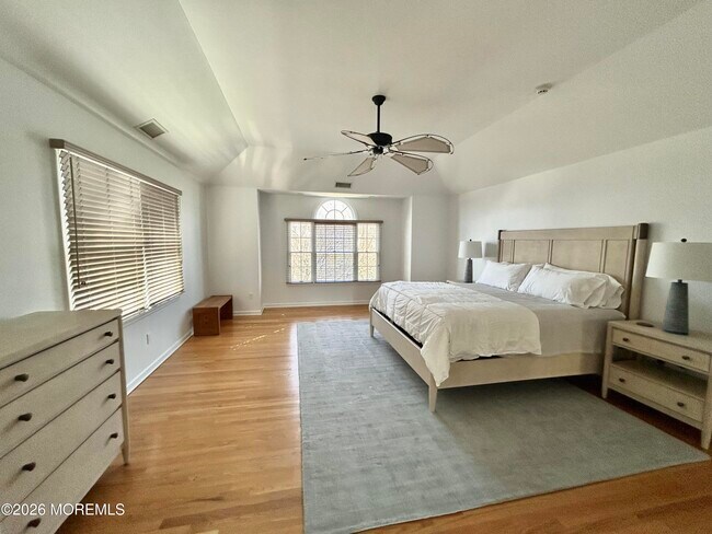 Building Photo - 206 Pointe Dr