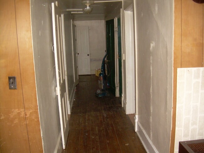 Building Photo - 1331 5th Ave