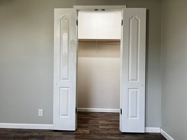 Building Photo - 895 Marion Anderson Rd