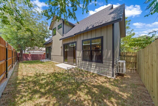 Building Photo - 315 Tilden St