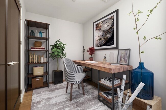 Building Photo - 537 E 2nd St