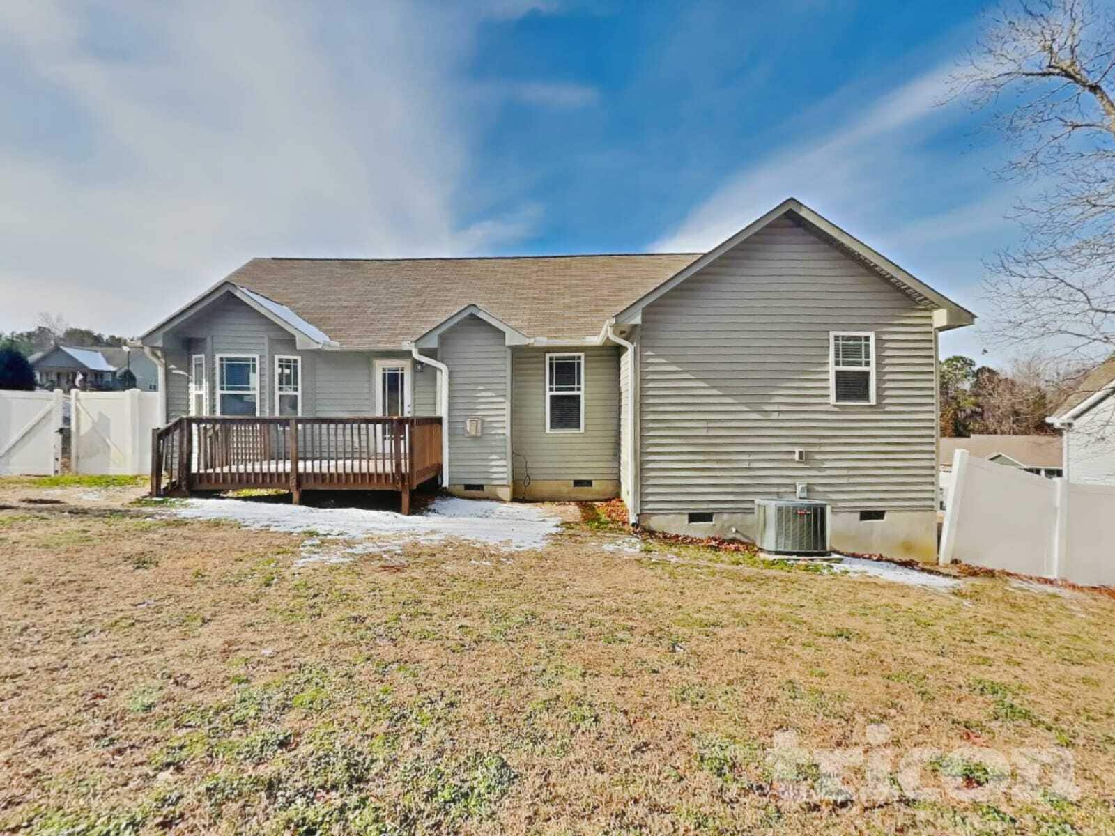 Building Photo - 140 Parkers Pointe Dr