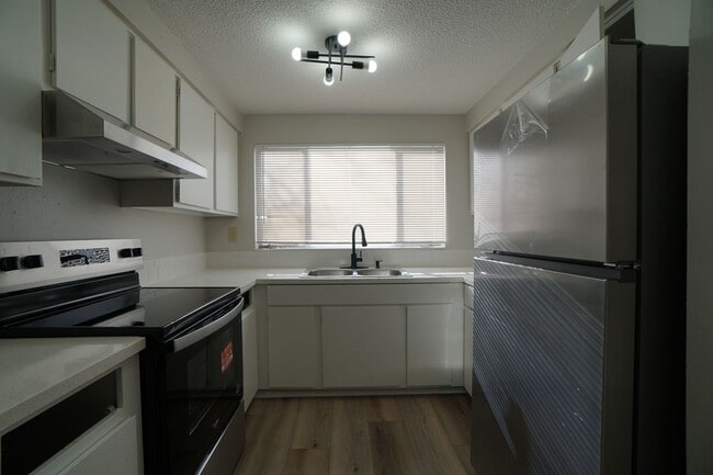 Building Photo - 6727 Dale Rd