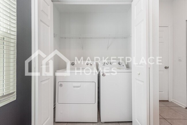 Building Photo - 9093 Gifford Dr