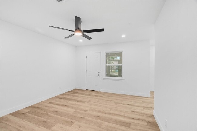 Building Photo - 5023 Cosby St