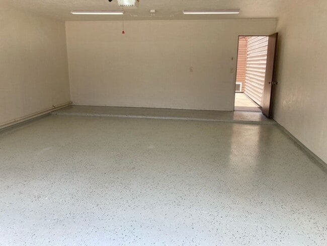 Building Photo - 4409 Alicia Dr