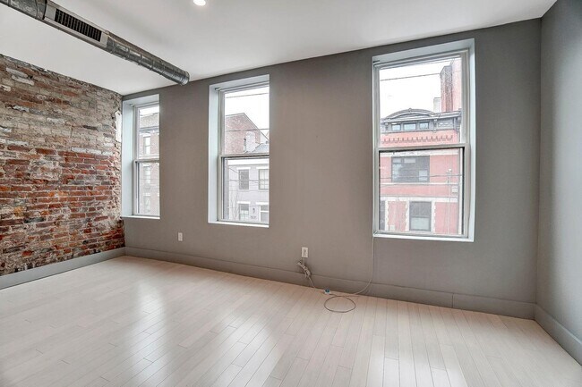 Building Photo - 1534 Republic St