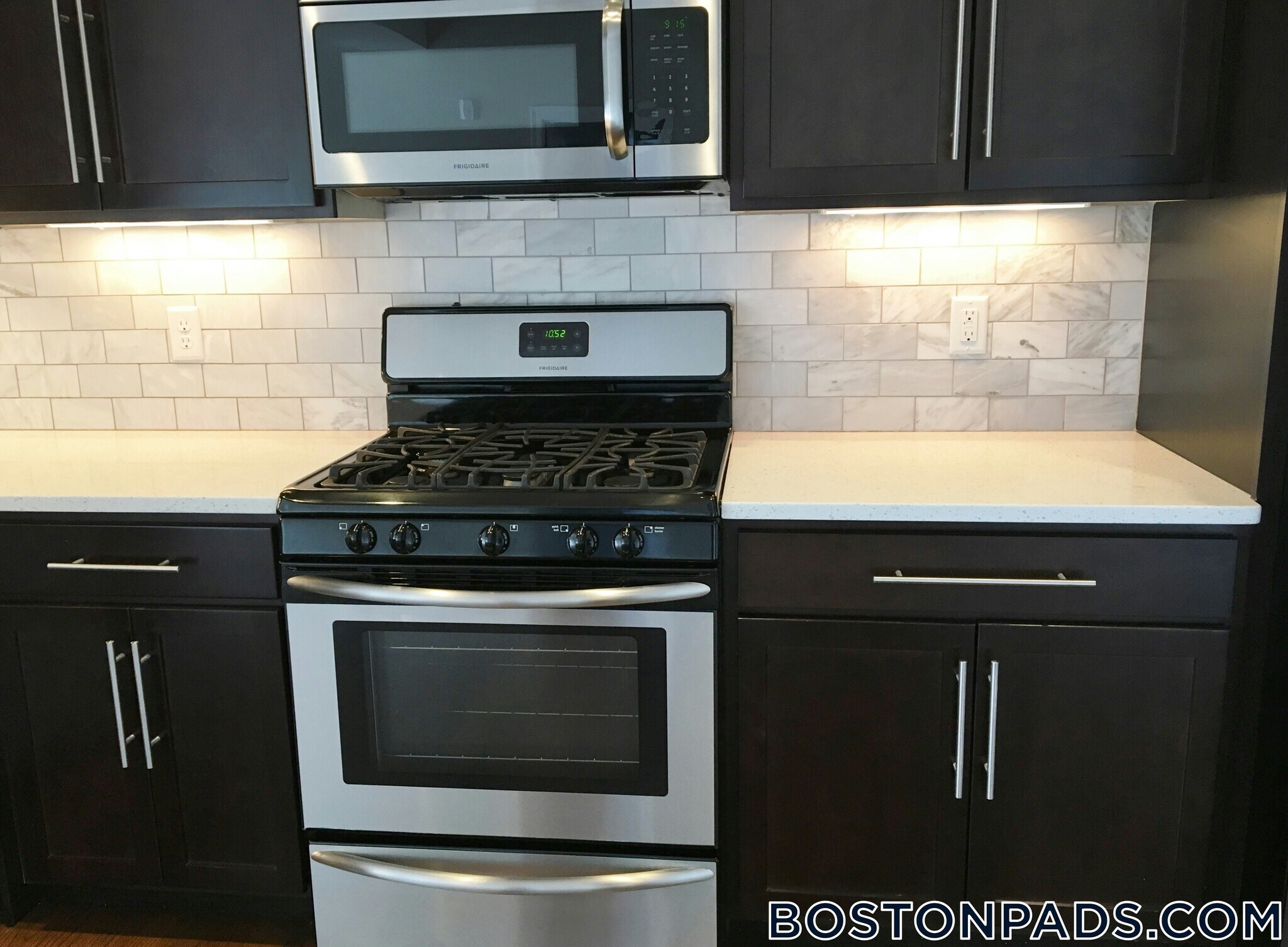 Building Photo - 339 D St