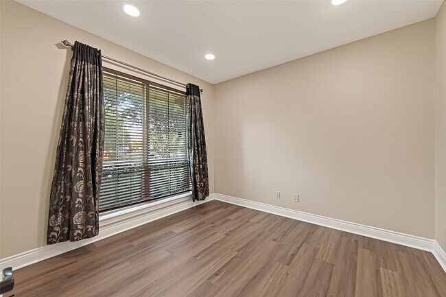 Building Photo - 16803 Tabasso Ct
