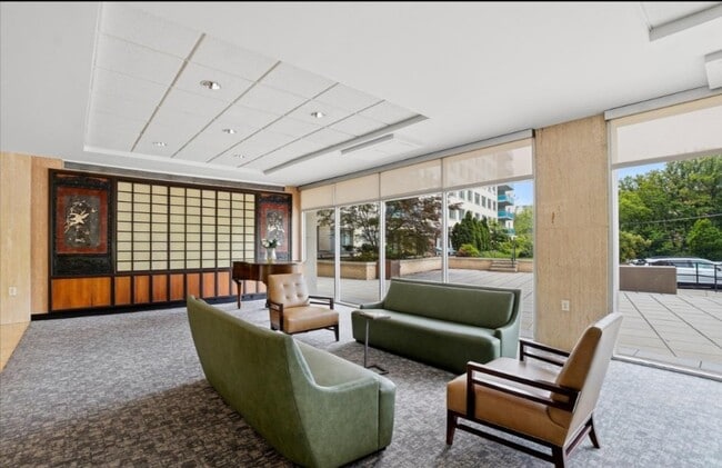 Building Photo - 10500 Rockville Pike