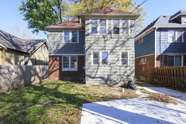 Building Photo - 4341 Glendale Ave