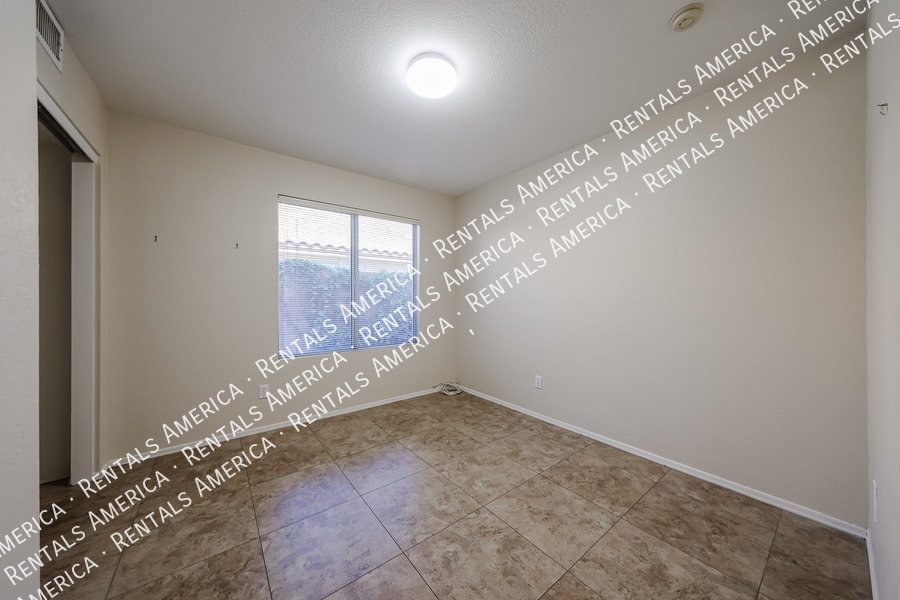 Building Photo - 21911 N 71st Ln