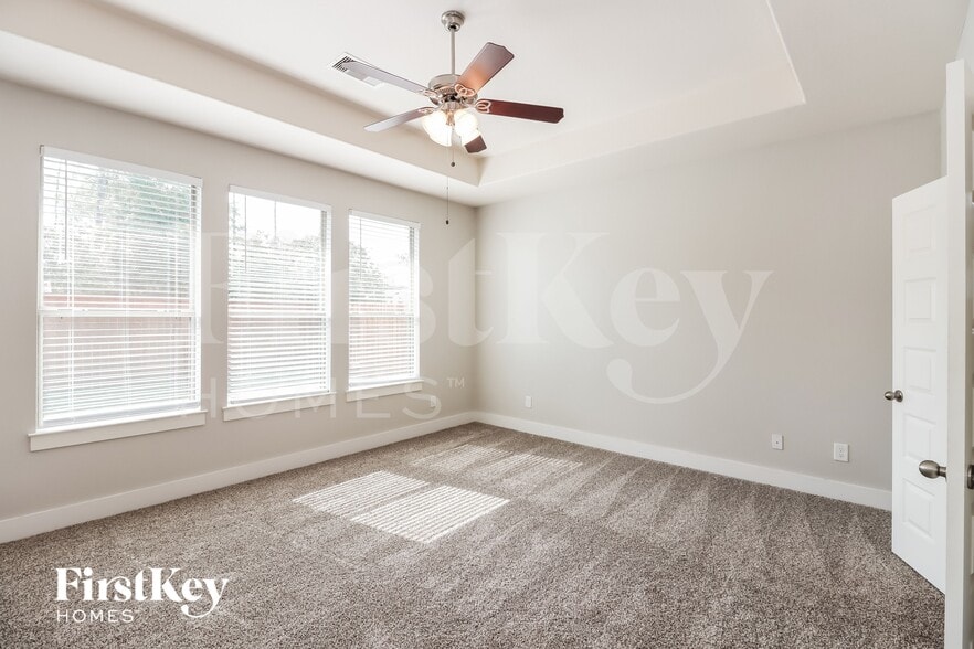 Building Photo - 21607 Royal Troon Dr