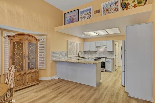 Building Photo - 2628 Highvale Dr