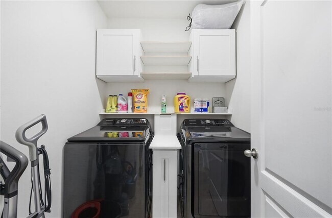 Building Photo - 599 Tortugas St