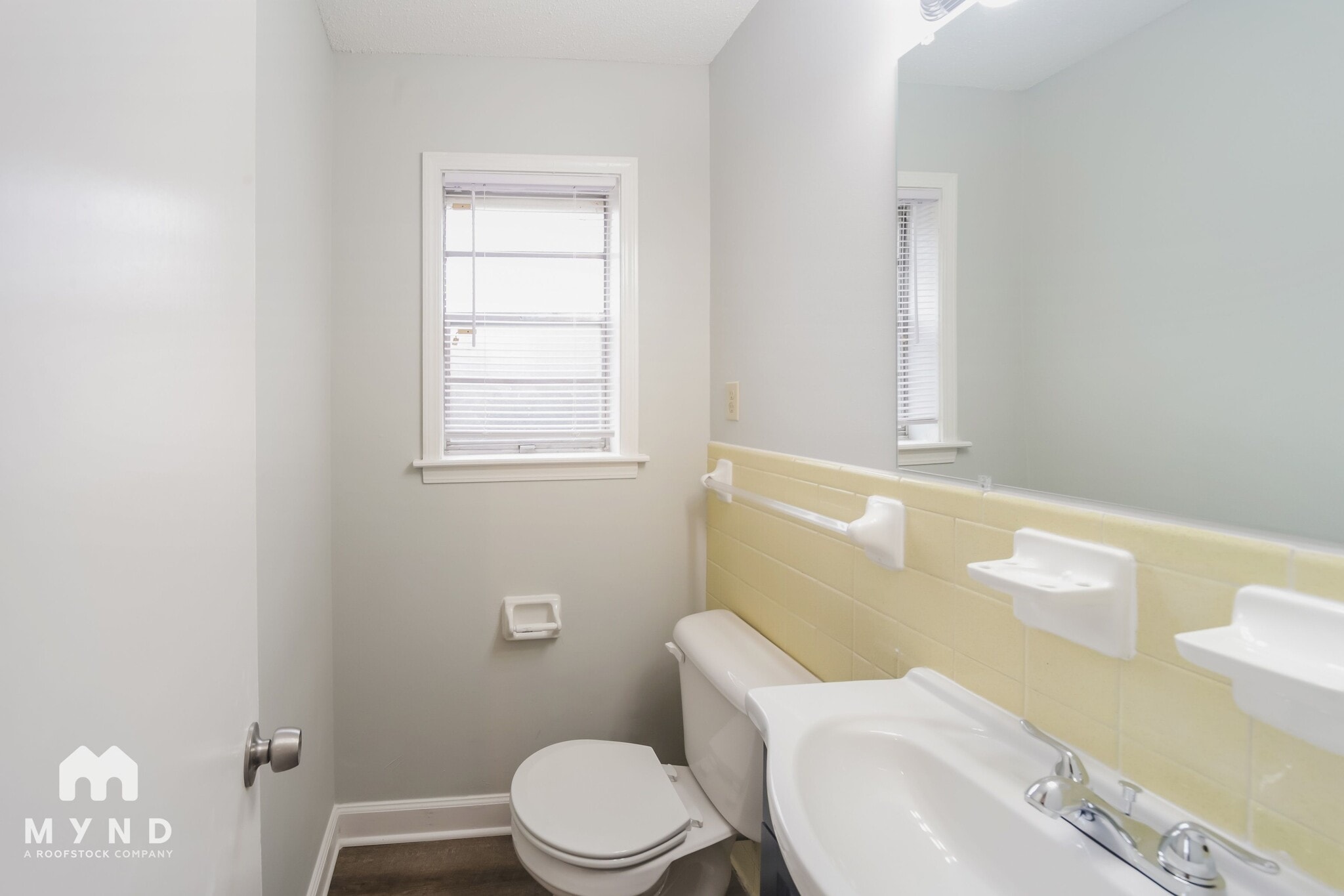 Building Photo - 3870 Wordsworth Ave