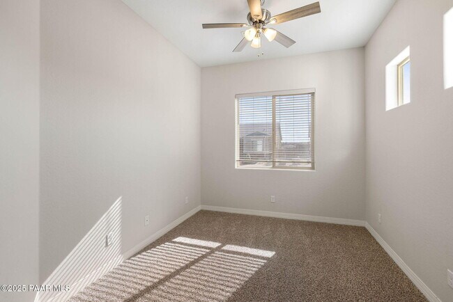 Building Photo - 6548 E Bay Point Way