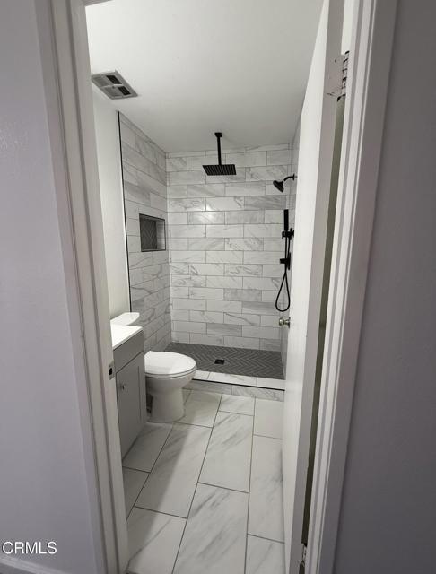 Building Photo - 1047 Village Square