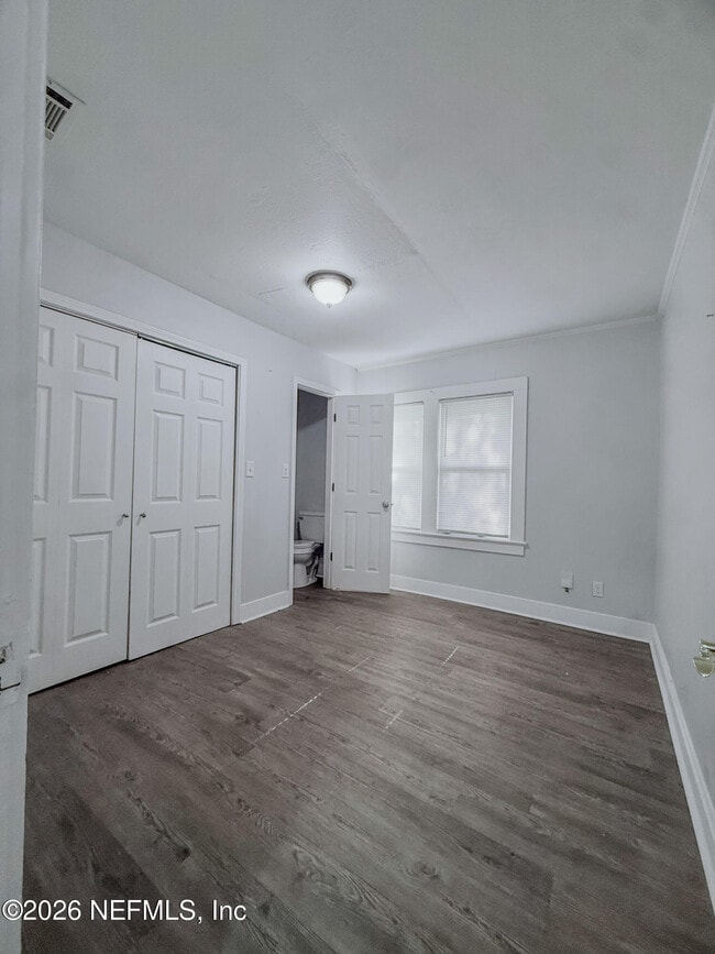 Building Photo - 10728 Old Kings Rd