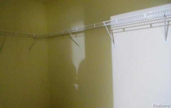 Building Photo - 3074 Kilmer Ave