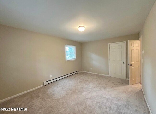 Building Photo - 501 Bismarck St