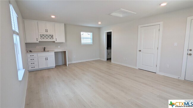 Building Photo - 346 Garner Dr