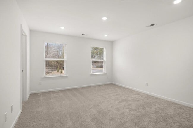 Building Photo - 249 Kenoot Dr