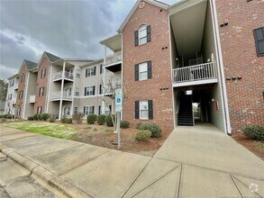 Building Photo - 621 Marshtree Ln