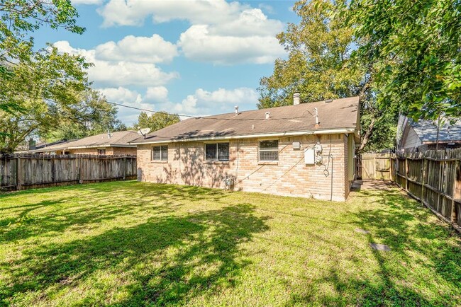Building Photo - 5411 Ingomar Way