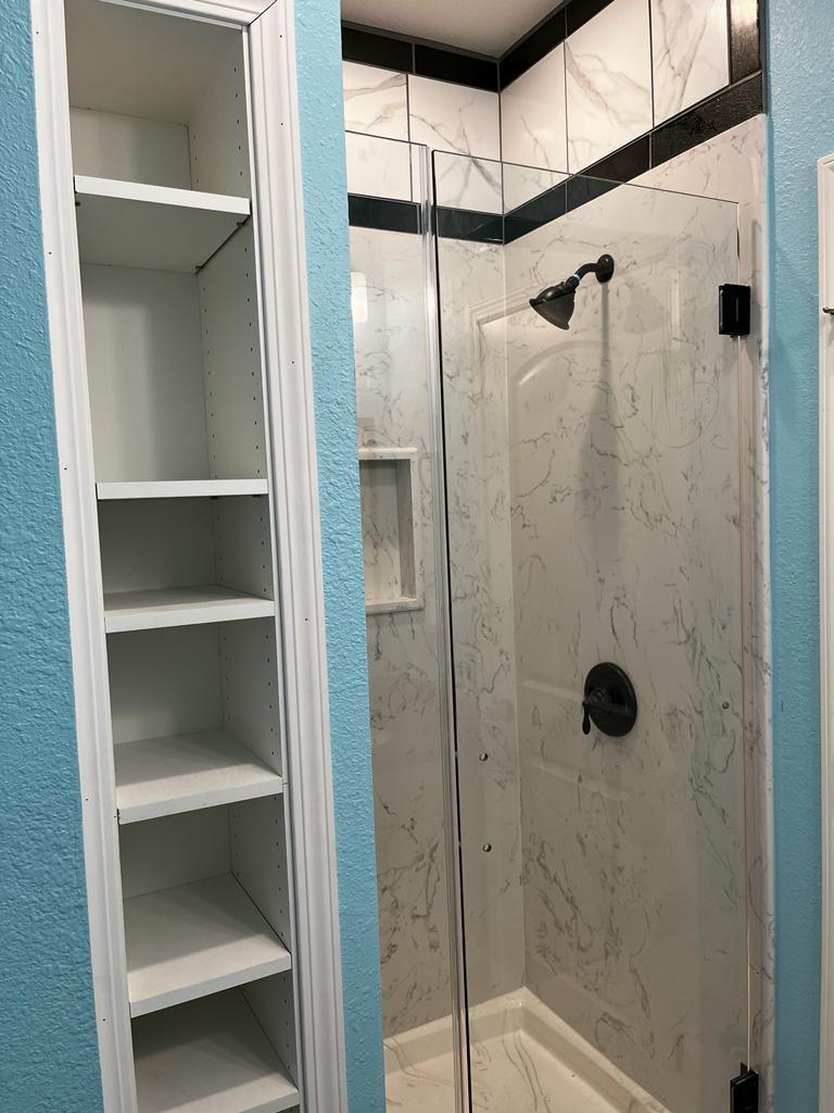 bathroom-1 closet - 3120 Mauricia Ave