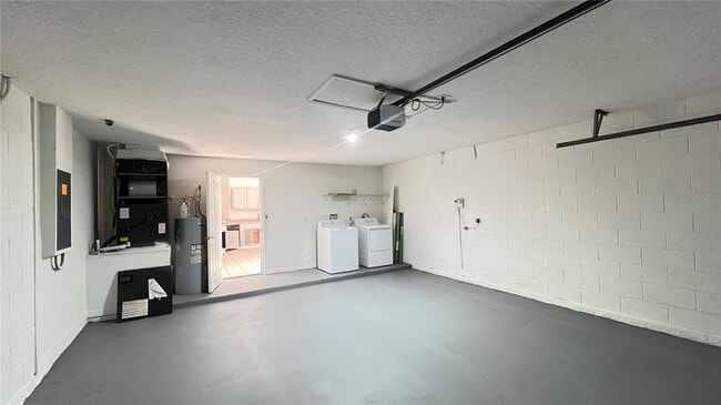 Building Photo - 1140 Cedarwood Way