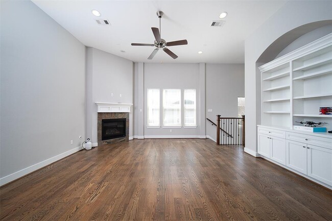 Building Photo - 5743 Kiam St