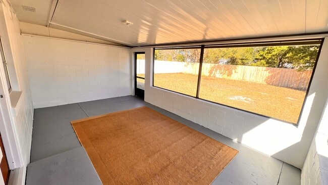 Building Photo - Charming 2-Bed Retreat in the Heart of Mount Dora! PRIME LOCATION! DONT MISS OUT!