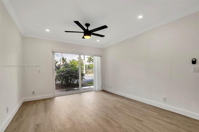 Building Photo - 8000 SW 81st Dr