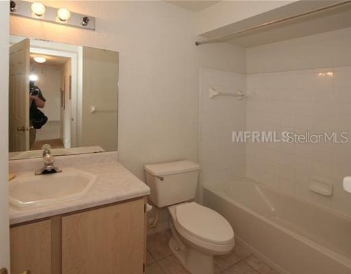Building Photo - 14037 Fairway Island Dr