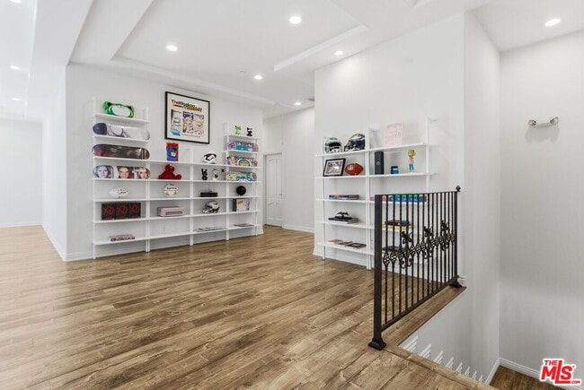 Building Photo - 23135 Dolorosa St