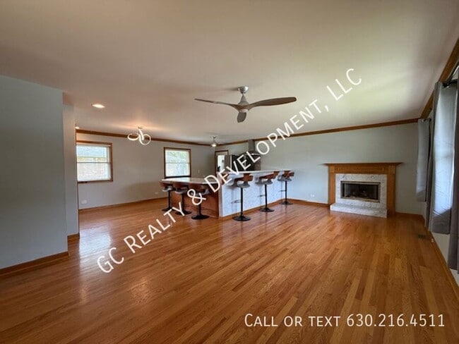 Building Photo - 381 W Millers Rd