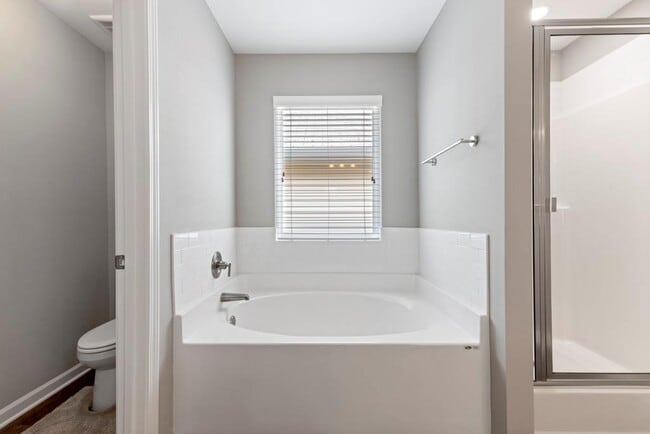 Building Photo - 1038 Valley Rock Dr