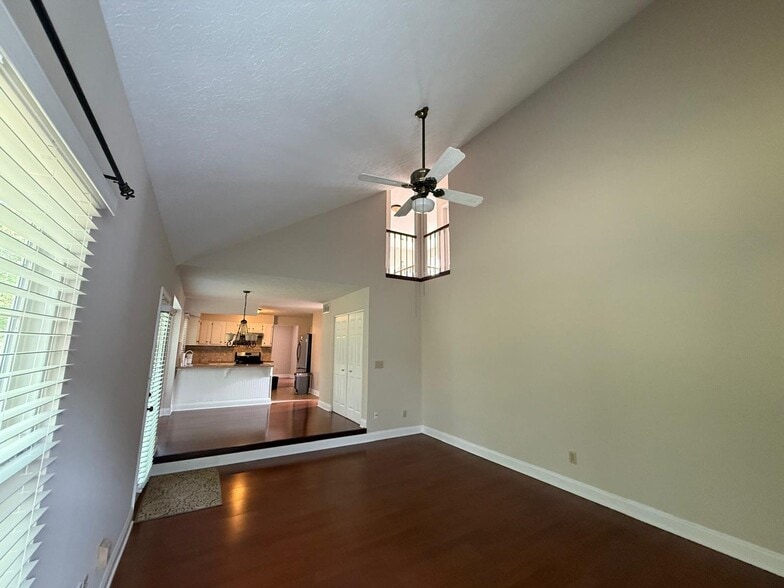 Building Photo - 7574 Allenwood Ct