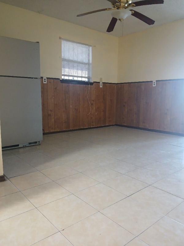 Building Photo - 2623 Dahlgreen Ave