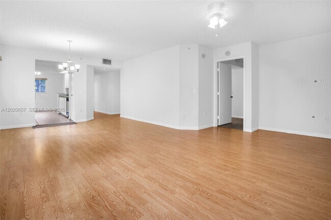 Building Photo - 900 SW 142nd Ave