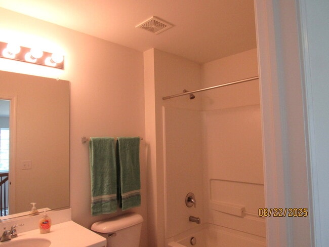Building Photo - 410 S Jade Ln