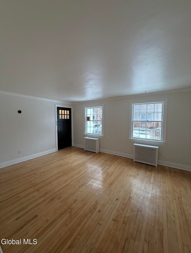 Building Photo - 612 Union St