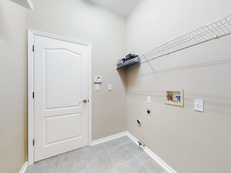 Building Photo - 610 Victoria Hills Dr