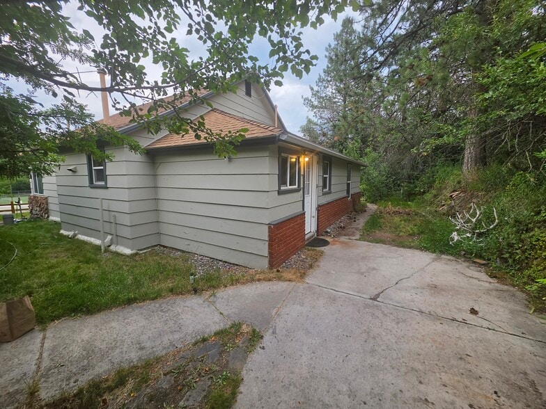 Building Photo - 9 Clancy Creek Rd