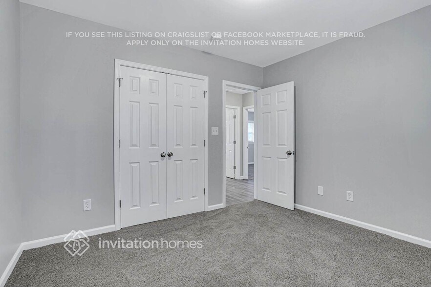 Building Photo - 843 Meadow Pl