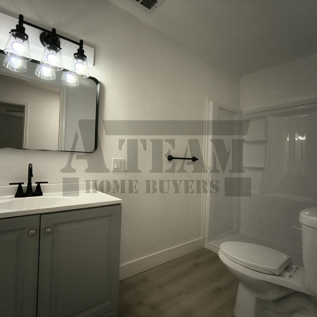 Building Photo - Fully remodeled 4-bedroom, 2-bathroom home