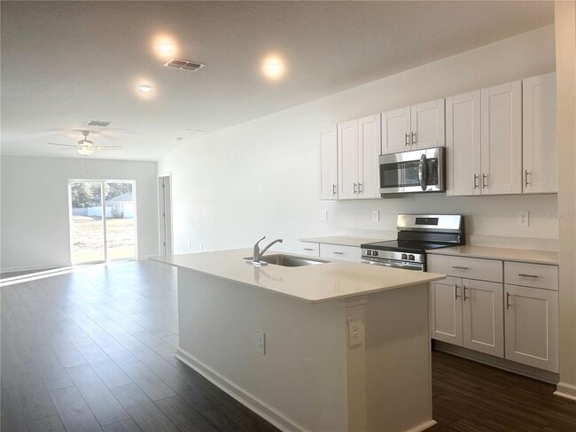 Building Photo - 8480 SW 41st Cir