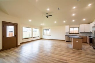 Building Photo - 13545 Bonanza Cir